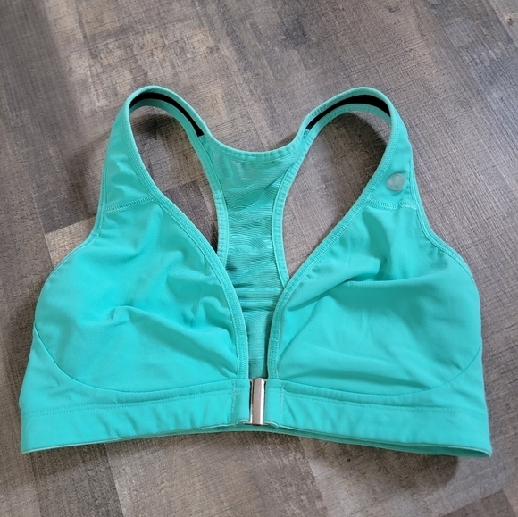 lululemon athletica Other - Lululemon Clip front bra size 2